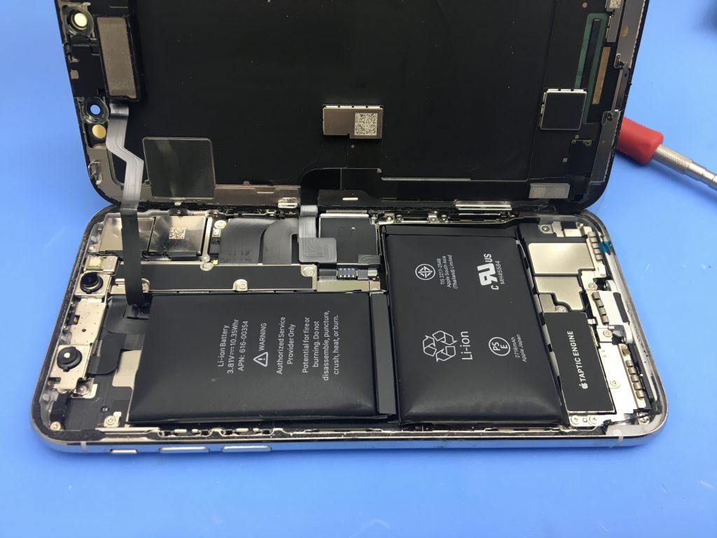 iPhone Xのバッテリー膨張。