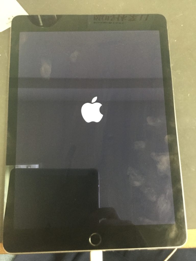 バッテリー交換後に組み戻したiPad Air 2