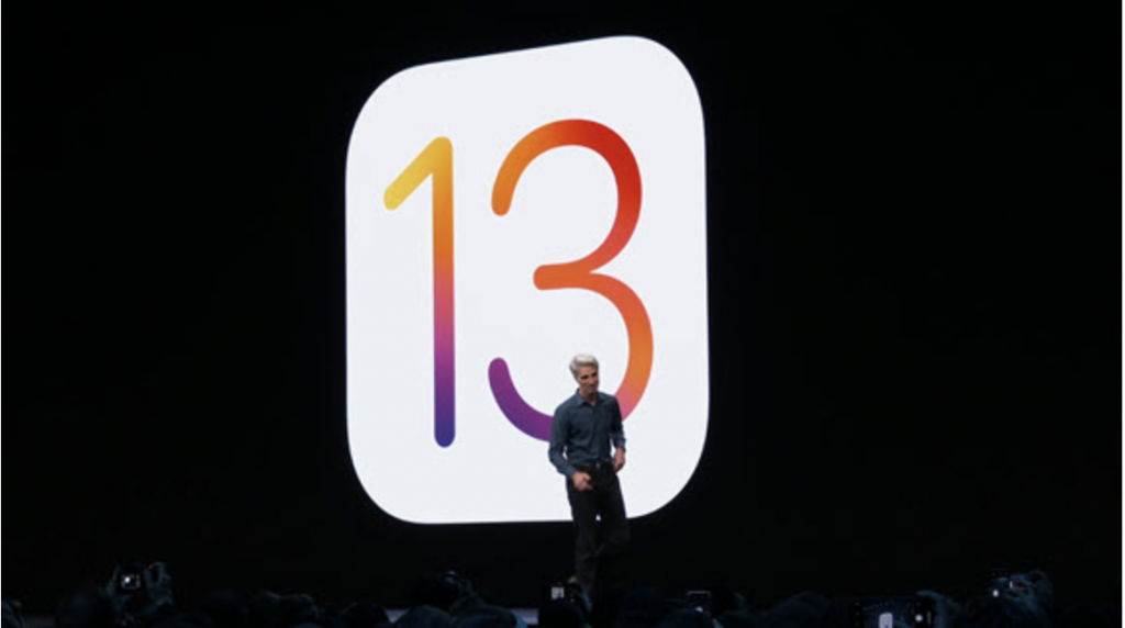 iOS13ではバッテリーの劣化も制御してくれる。
