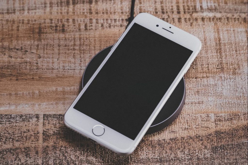 iPhoneがワイヤレス充電できない原因は?