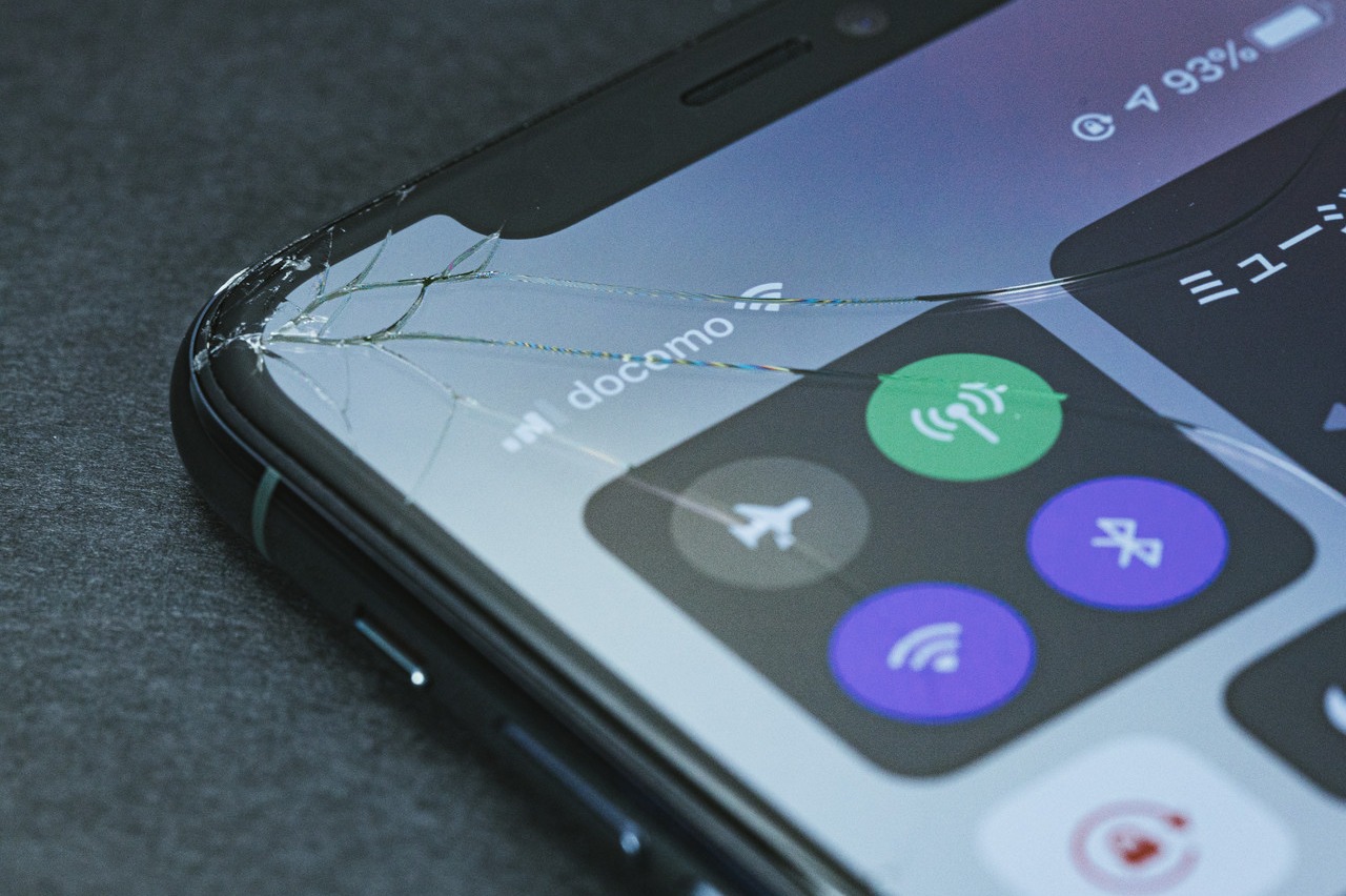 iPhoneが壊れたらどうする?原因別の対処法