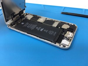 iPhoneの修理を自分でやる、簡単ですか？