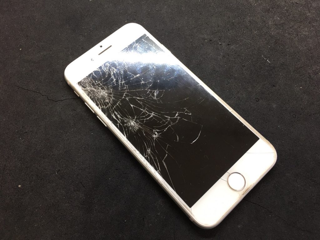 お出かけする日はiPhoneを使用する際にご注意を！！