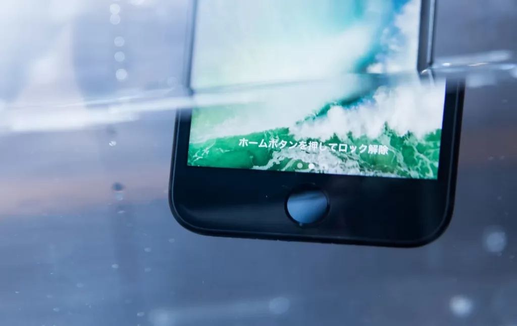 暑い日はiPhoneの水没に要注意！！