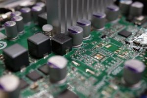 【深刻さ増す半導体不足】チップを作るのに必要なチップが足りない！