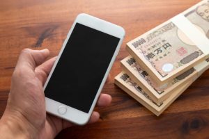 ドコモによるiPhoneの転売対策「箱に記名」