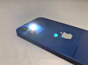 ドラマ「silent」で使われてるiPhoneの通知をフラッシュライトで知らせる方法とは