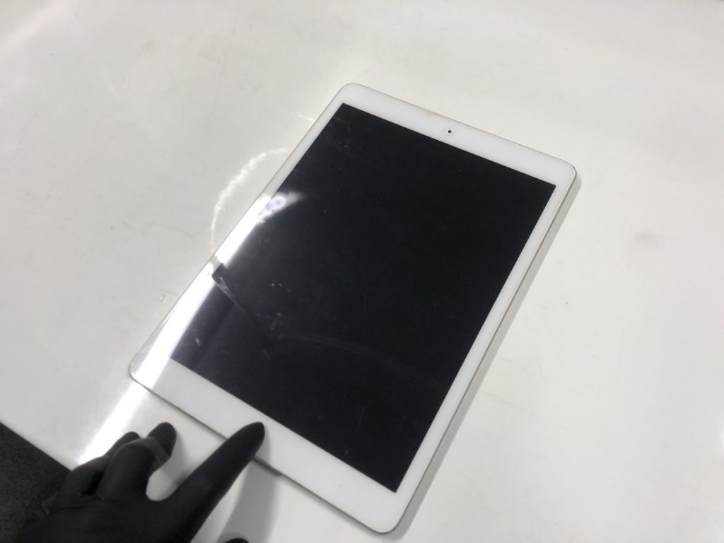 画面が突然つかなくなったiPad（第7世代）