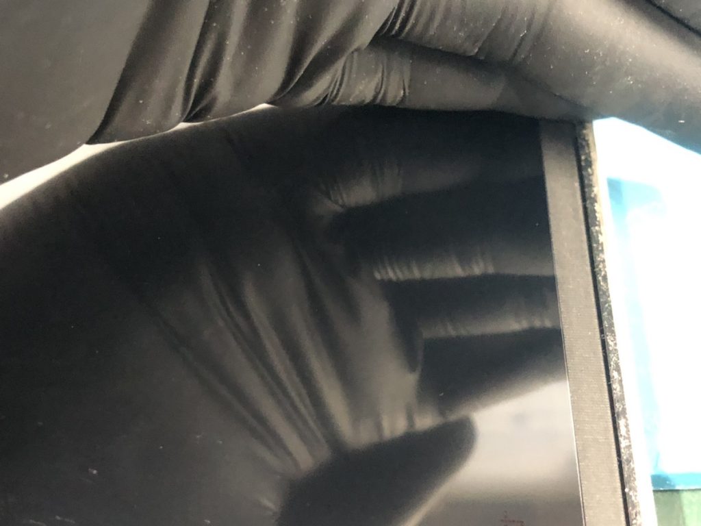 液晶を交換しても表示されないiPadの画面