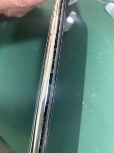 バッテリー膨張にはご注意を！