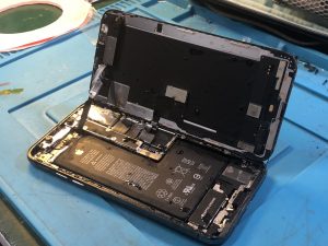 夏の終わりの風物詩、水没修理の御相談