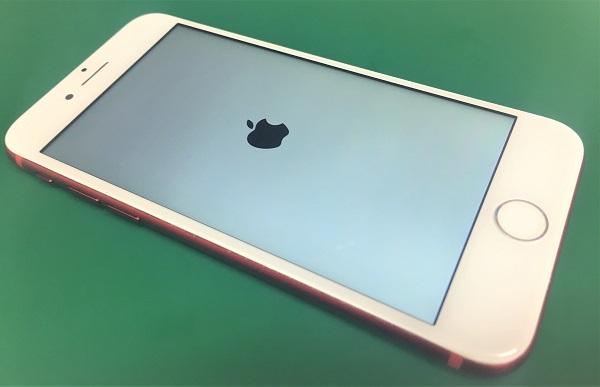 スマートフォンの危険は知らない内に、直ぐ側に…